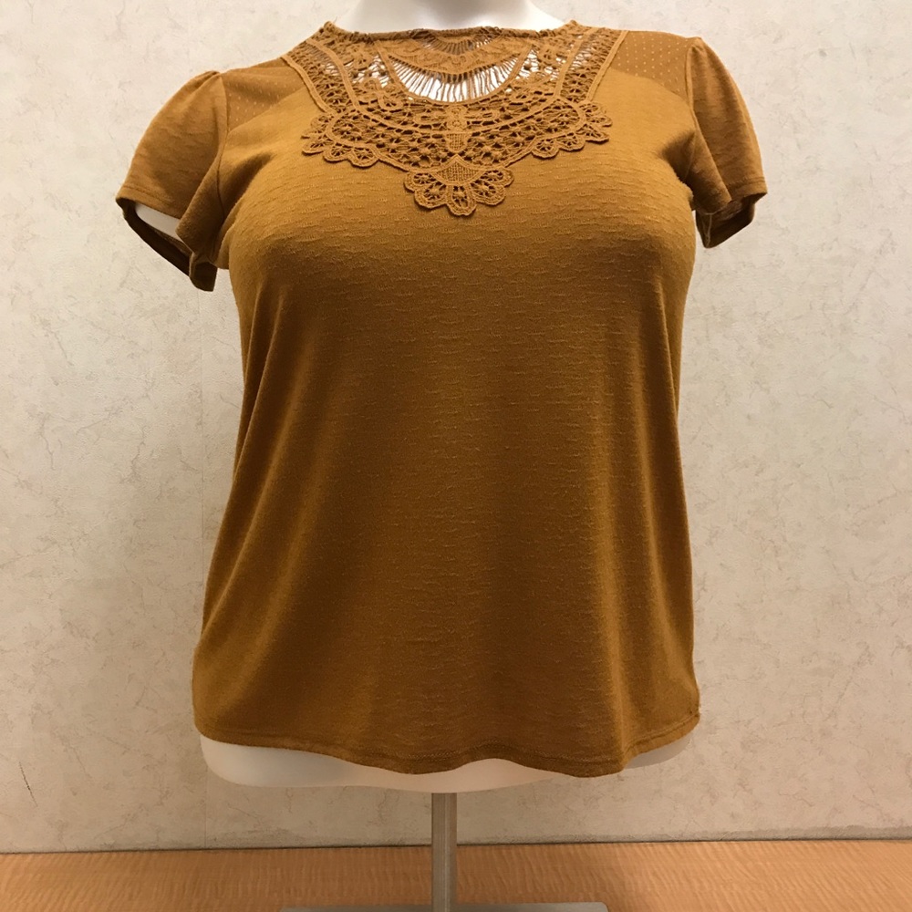 Maurices shirt. Size Large